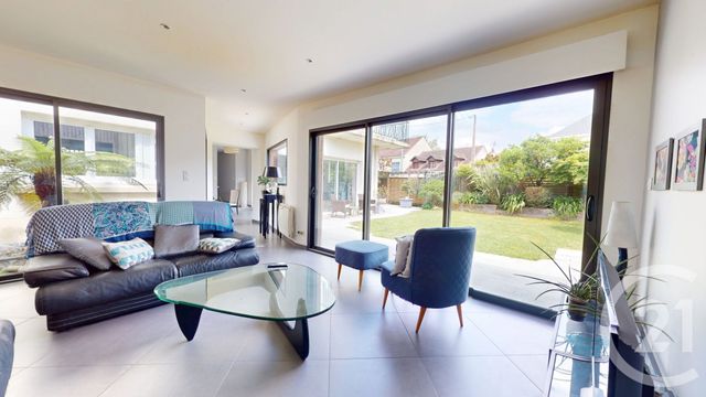 Afficher la photo en grand maison à vendre - 8 pièces - 190.75 m2 - NANTES - 44 - PAYS-DE-LOIRE - Century 21 Doulon