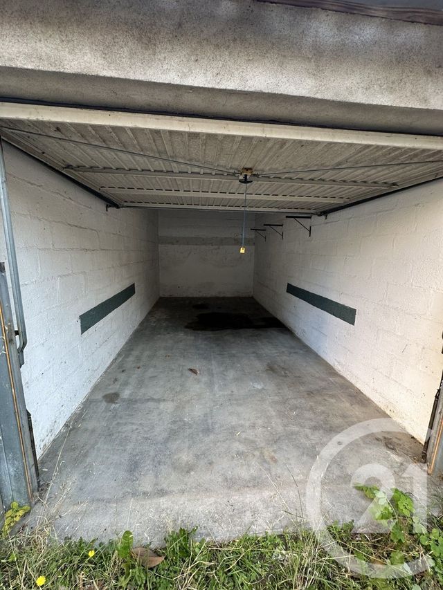 parking à louer - 16.6 m2 - NANTES - 44 - PAYS-DE-LOIRE - Century 21 Doulon