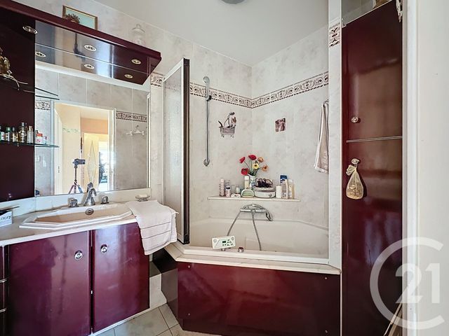 Appartement T4 à vendre - 4 pièces - 78.37 m2 - NANTES - 44 - PAYS-DE-LOIRE - Century 21 Doulon