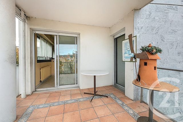 Appartement T4 à vendre - 4 pièces - 78.37 m2 - NANTES - 44 - PAYS-DE-LOIRE - Century 21 Doulon