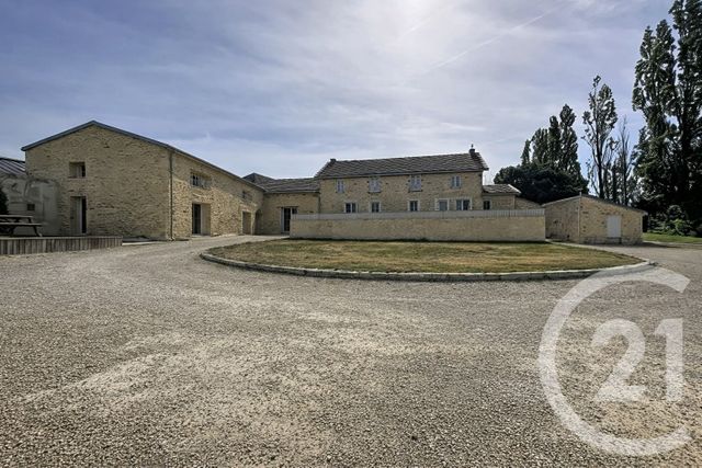 maison à louer - 5 pièces - 222.0 m2 - CARQUEFOU - 44 - PAYS-DE-LOIRE - Century 21 Doulon