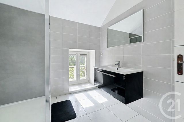 maison à louer - 5 pièces - 222.0 m2 - CARQUEFOU - 44 - PAYS-DE-LOIRE - Century 21 Doulon