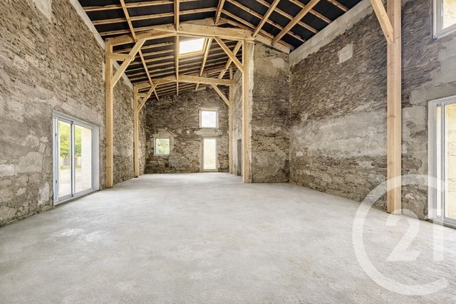 maison à louer - 5 pièces - 222.0 m2 - CARQUEFOU - 44 - PAYS-DE-LOIRE - Century 21 Doulon