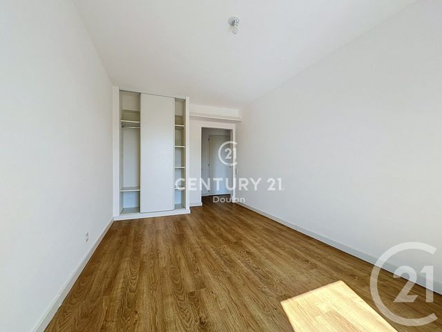 Appartement T3 à louer - 3 pièces - 64.12 m2 - NANTES - 44 - PAYS-DE-LOIRE - Century 21 Doulon